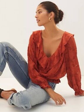 Anthropologie Textured Floral Ruffle Blouse Top Ruffled
Rust Crimson